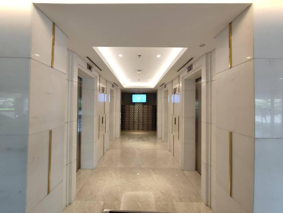 Pik Family 2 Bedroom, 5 Beds & Balcony Best View Dżakarta Zewnętrze zdjęcie